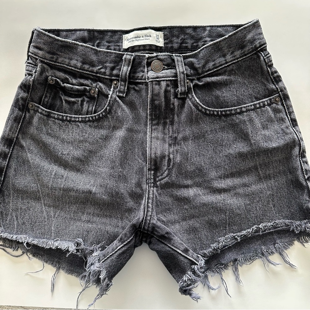 Abercrombie and Fitch Mid-rise Denim Shorts - Size 24/00